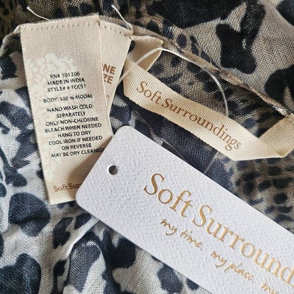 Soft surroundings multicolor animal print sheer scarf  new - Picture 4 of 5
